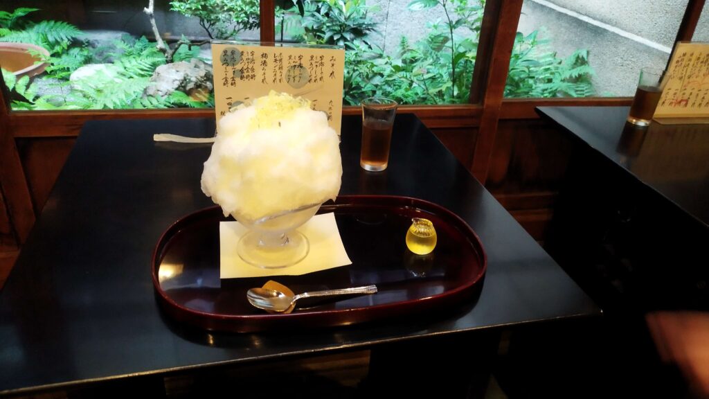 森見登美彦聖地巡礼記その②
大極殿本舗六角店のみぞれ（レモンかき氷）