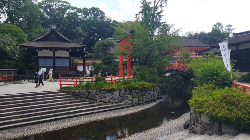 有頂天家族の聖地紹介
下鴨神社の御手洗池